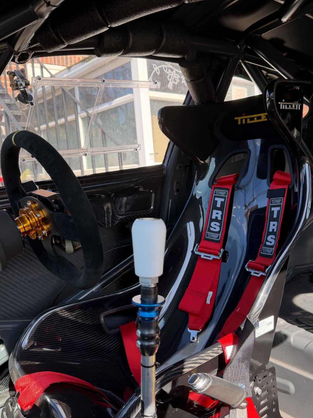 Tillett seat, TRS harness and sequential gear lever